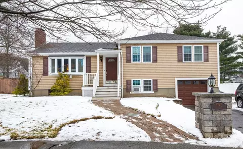 Exterior - 5 Colonial Rd, Beverly, MA 01915 photo 1 of 7