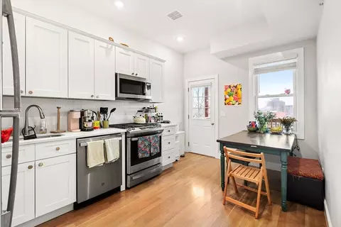 37 Calumet St, Boston, MA 02120