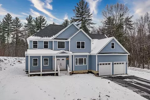 7 Crown Rd, Tyngsborough, MA 01879
