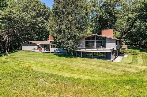 154 Balls Hill Rd, Concord, MA 01742