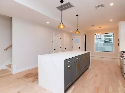 3 Wilcutt Rd #3, Boston, MA 02121