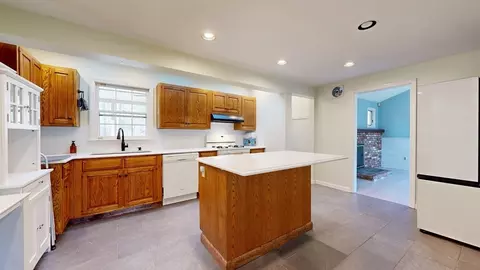 133 Chestnut St, Upton, MA 01568 photo 8