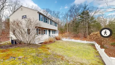 133 Chestnut St, Upton, MA 01568 photo 6