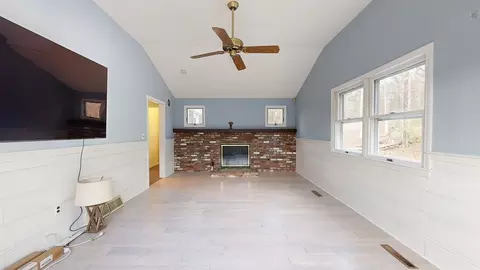 133 Chestnut St, Upton, MA 01568 photo 14