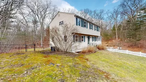133 Chestnut St, Upton, MA 01568 photo 7