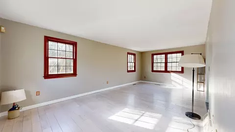 133 Chestnut St, Upton, MA 01568 photo 17
