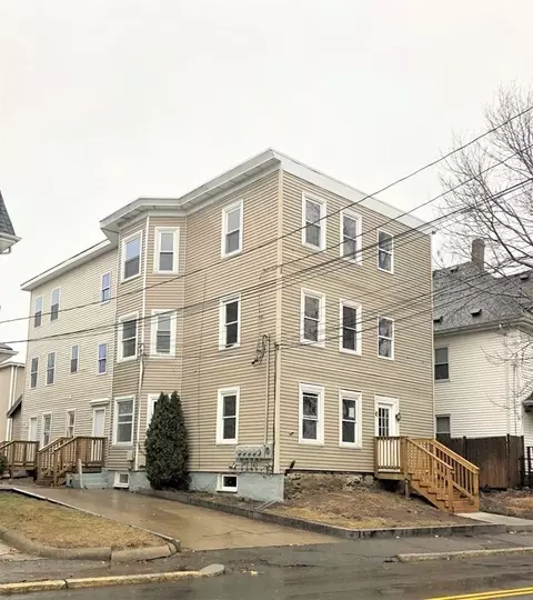 542 Bay St, Taunton, MA 02780