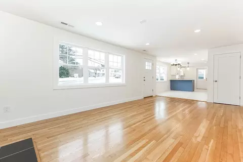 40 Great Rd, Maynard, MA 01754 photo 4