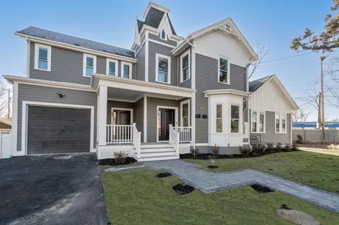 70 Hartford St, Newton, MA 02461