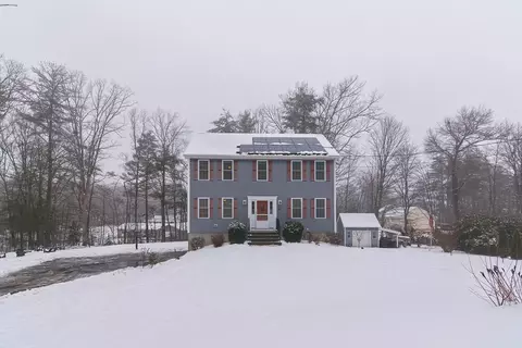34 Ridgewood Cir, West Brookfield, MA 01585