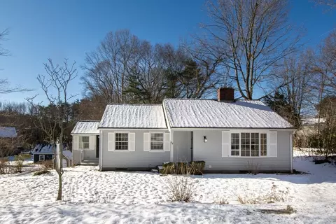 64 Cross St, Hingham, MA 02043