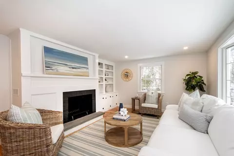 64 Cross St, Hingham, MA 02043 photo 2