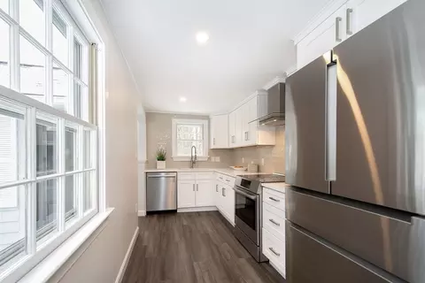 64 Cross St, Hingham, MA 02043 photo 8