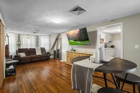 33 Depot St, Wareham, MA 02538 photo 4