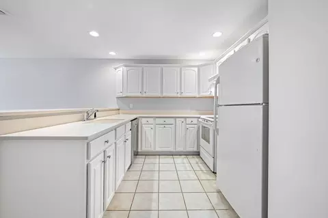 3 Concord Ct #A, Webster, MA 01570 photo 9