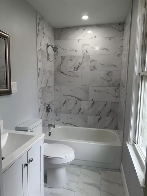 Bath - 47 Dresden St, Springfield, MA 01109 photo 1 of 2