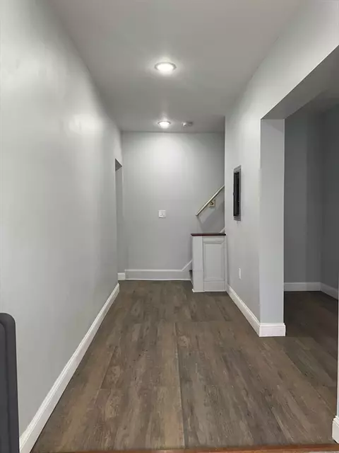 Entry Way - 47 Dresden St, Springfield, MA 01109 photo 1 of 2