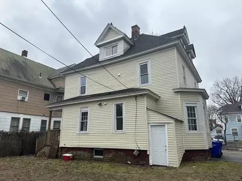 Exterior - 47 Dresden St, Springfield, MA 01109 photo 2 of 4