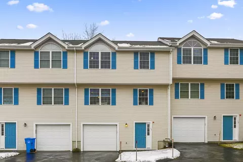 985 Trapelo Rd #11, Waltham, MA 02452