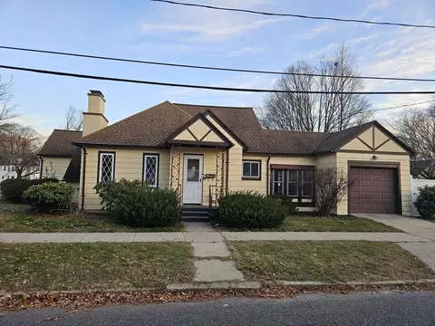 216 W Franklin St, Holyoke, MA 01040