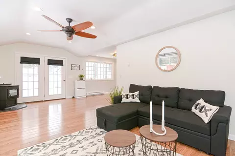 350 State Rd, Baldwinville, MA 01436
