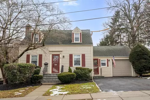 82 Wayne Ave, Waltham, MA 02453
