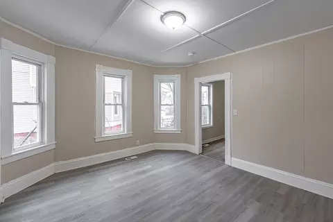 84-86 Bowles St, Springfield, MA 01109 photo 10