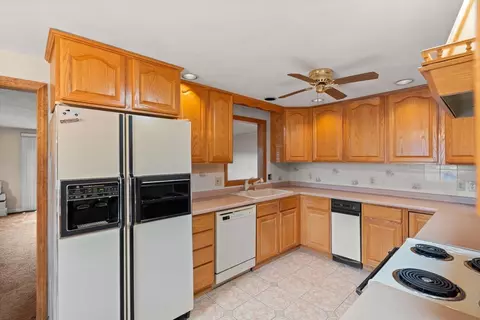 7 Wirling Dr, Beverly, MA 01915 photo 22