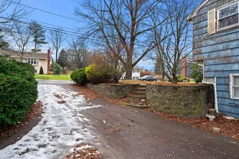 7 Wirling Dr, Beverly, MA 01915 photo 6