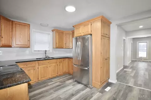 36 Orleans St, Springfield, MA 01109 photo 7