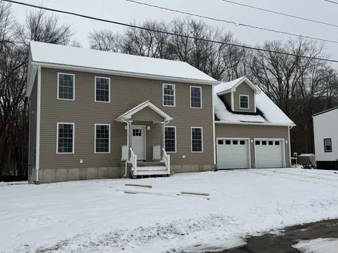 151 Slumber Ln, Springfield, MA 01128 photo 2