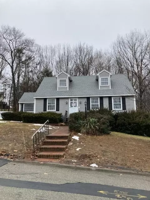 5 Cornish Rd, Methuen, MA 01844