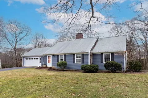 10 Dwight Ave, Plymouth, MA 02360