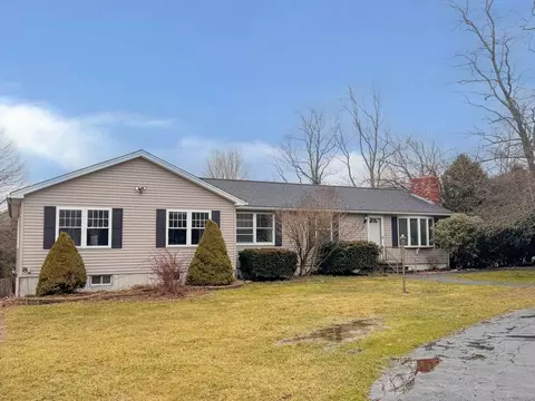 Exterior - 470 Estherbrook Ave, Dighton, MA 02715 photo 2 of 5