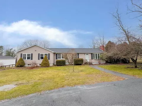 Exterior - 470 Estherbrook Ave, Dighton, MA 02715 photo 3 of 5