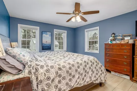 385 Leo Dr, Gardner, MA 01440 photo 9