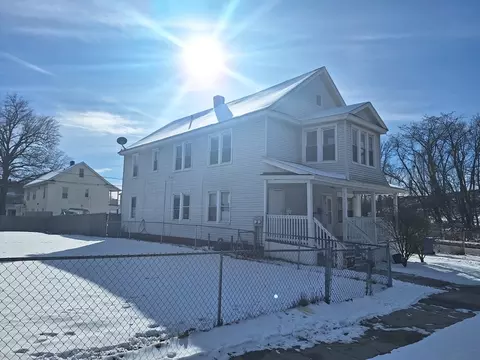 25-27 Eagle St, Springfield, MA 01107