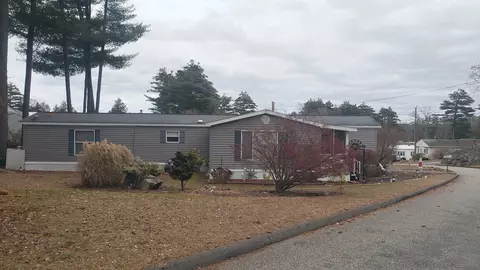 281 Chauncey Walker St #C-131, Belchertown, MA 01007