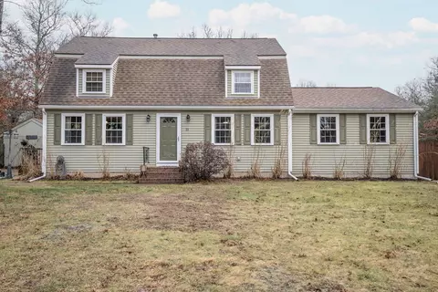 11 Quaker Rd, Carver, MA 02330