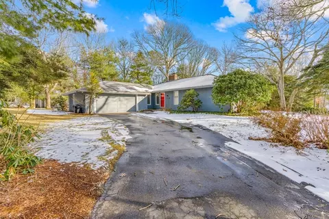 Exterior - 58 Sachem Dr, Centerville, MA 02632 photo 1 of 7