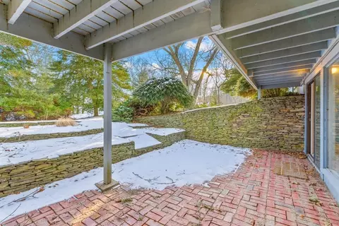 Exterior - 58 Sachem Dr, Centerville, MA 02632 photo 4 of 7