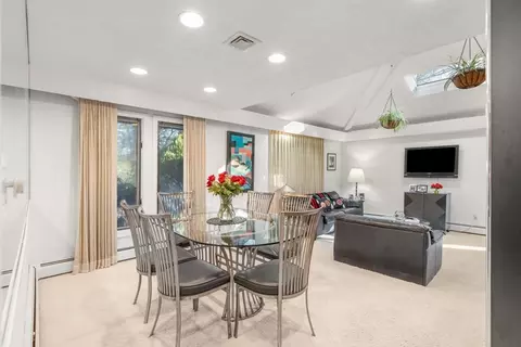 Dining - 58 Sachem Dr, Centerville, MA 02632 photo 2 of 4