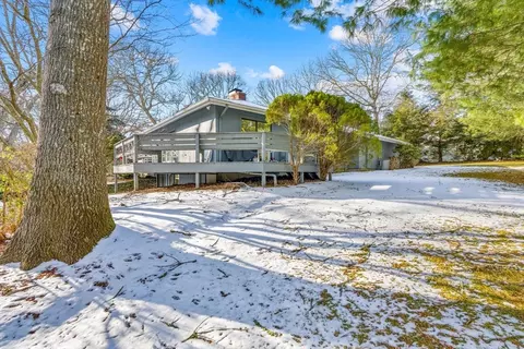 Exterior - 58 Sachem Dr, Centerville, MA 02632 photo 6 of 7