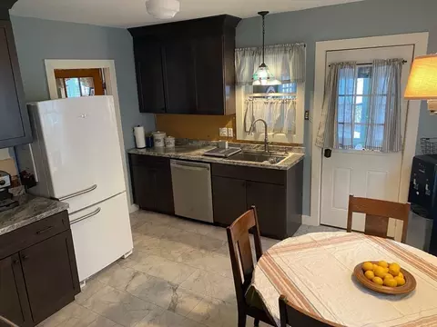15 Stromquist Ave, Lowell, MA 01852 photo 11