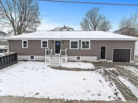 549 Penn St, Fall River, MA 02724