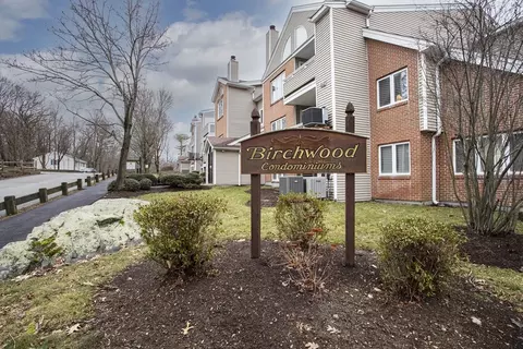 10 Chapman St #105, Weymouth, MA 02189