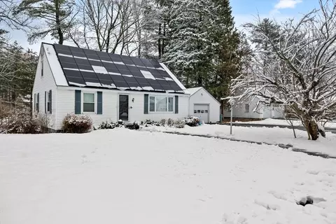 28 Hillside Ave, Westford, MA 01886