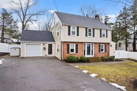 382 Middle St, Braintree, MA 02184