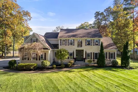 19 Old Stow Rd, Hudson, MA 01749