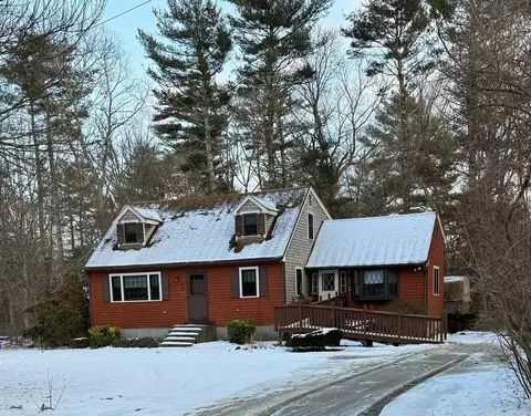 1 Sears St, Carver, MA 02330